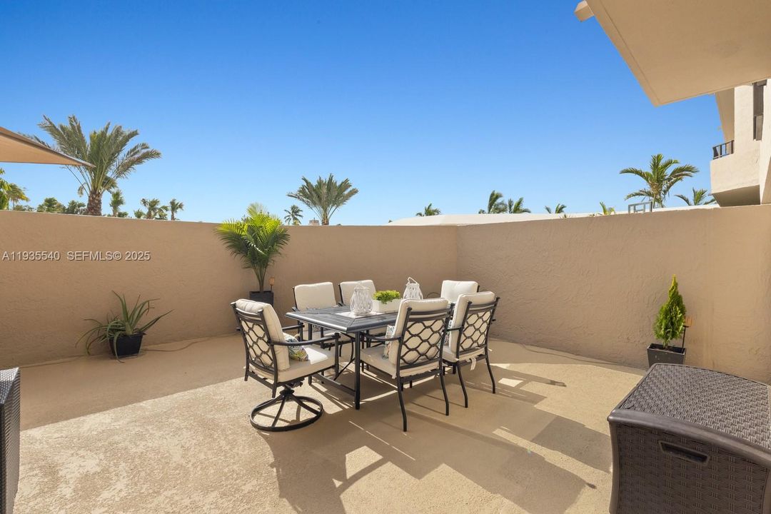 En Venta: $924,900 (1 camas, 1 baños, 1103 Pies cuadrados)