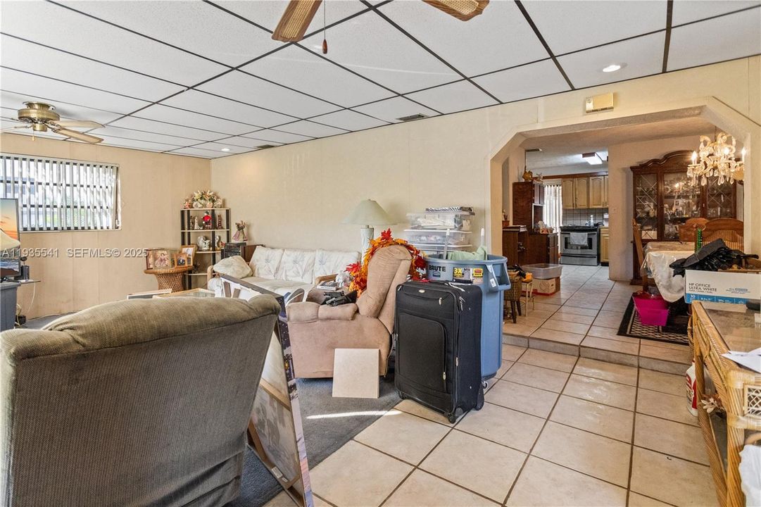 En Venta: $399,000 (3 camas, 1 baños, 1310 Pies cuadrados)