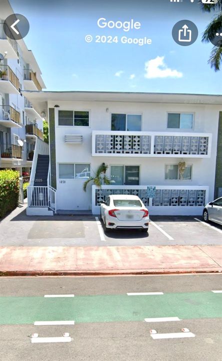 出租: $1,800 (0 贝兹, 1 浴室, 446 平方英尺)