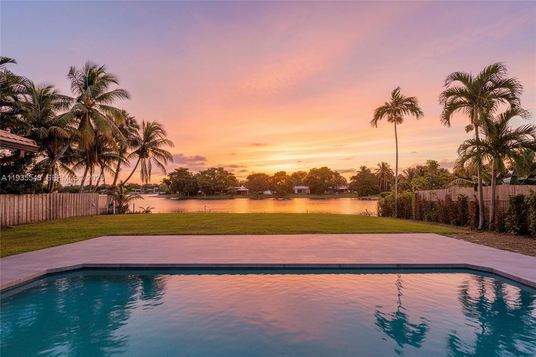 En Venta: $2,325,000 (4 camas, 3 baños, 2849 Pies cuadrados)