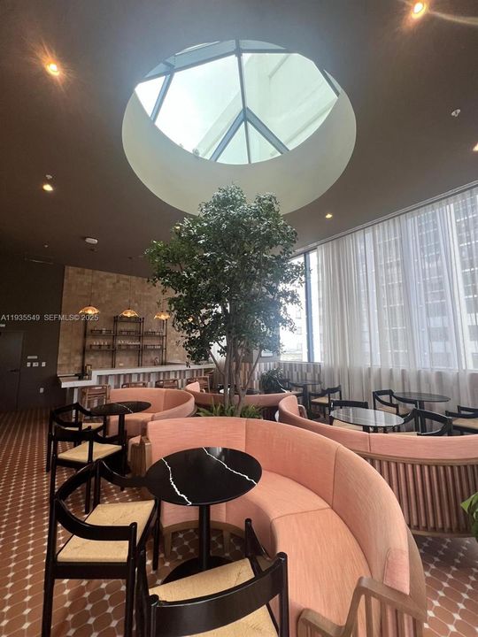 En Renta: $5,490 (2 camas, 2 baños, 925 Pies cuadrados)