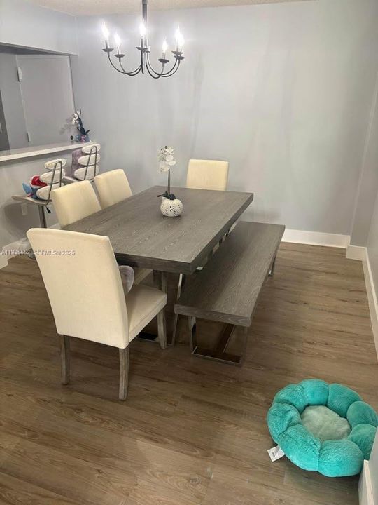 出租: $2,850 (3 贝兹, 2 浴室, 1660 平方英尺)