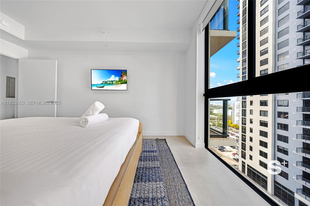 В аренду: $3,200 (1 спален, 1 ванн, 600 Квадратных фут)