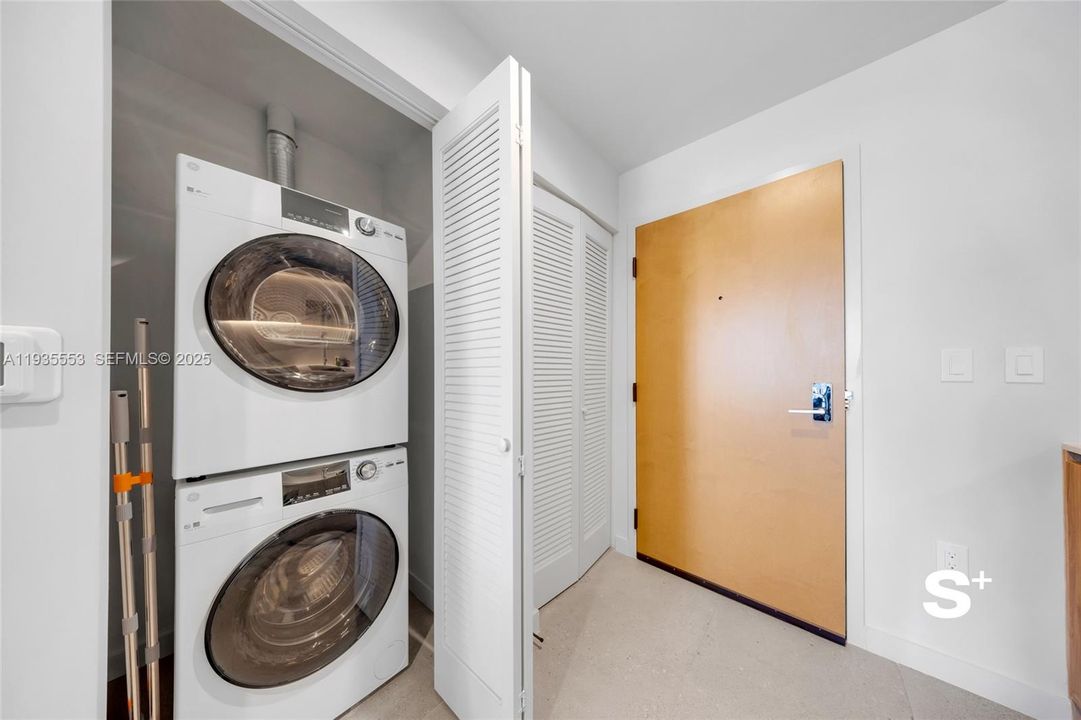 В аренду: $3,200 (1 спален, 1 ванн, 600 Квадратных фут)