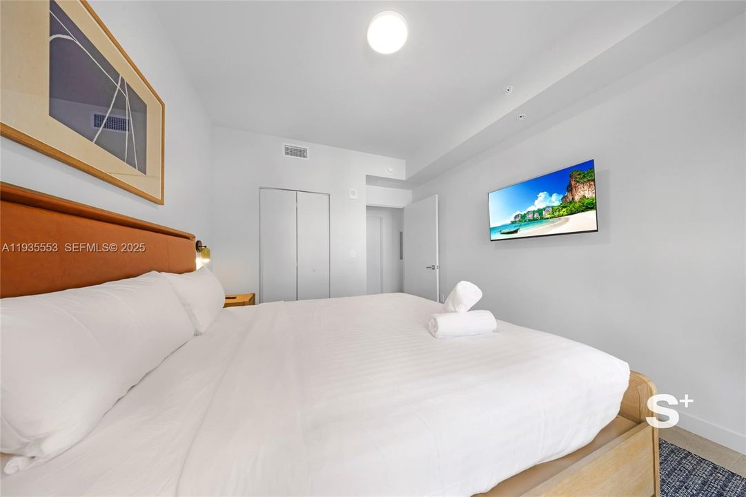 В аренду: $3,200 (1 спален, 1 ванн, 600 Квадратных фут)