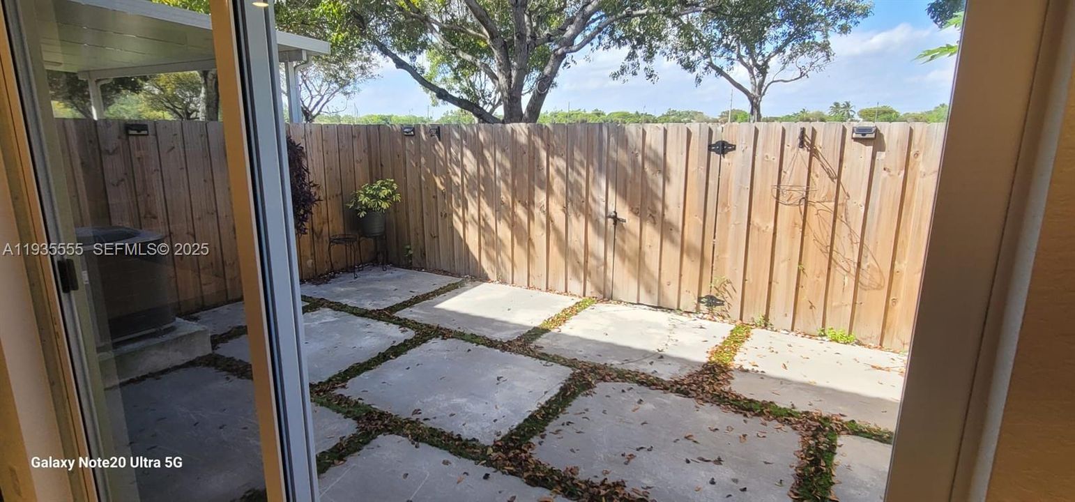 В аренду: $2,500 (3 спален, 2 ванн, 1302 Квадратных фут)