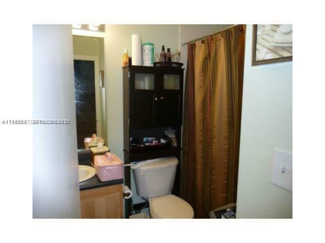 出租: $2,400 (3 贝兹, 2 浴室, 1123 平方英尺)