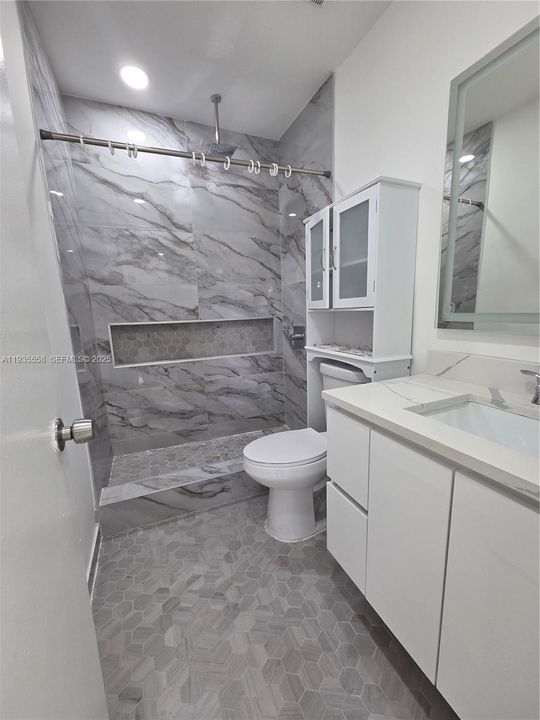 В аренду: $2,550 (3 спален, 2 ванн, 999 Квадратных фут)