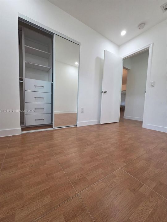 В аренду: $2,550 (3 спален, 2 ванн, 999 Квадратных фут)