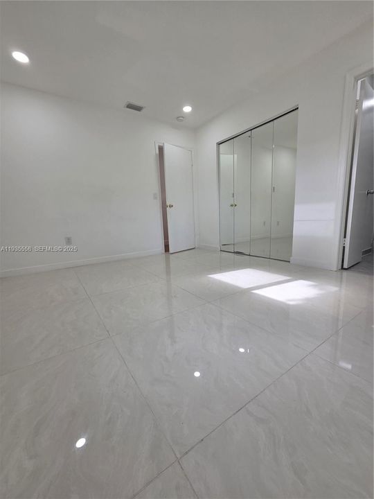 В аренду: $2,550 (3 спален, 2 ванн, 999 Квадратных фут)