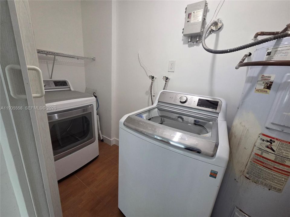 В аренду: $2,550 (3 спален, 2 ванн, 999 Квадратных фут)