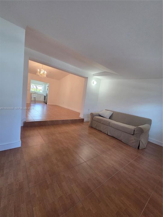 В аренду: $2,550 (3 спален, 2 ванн, 999 Квадратных фут)