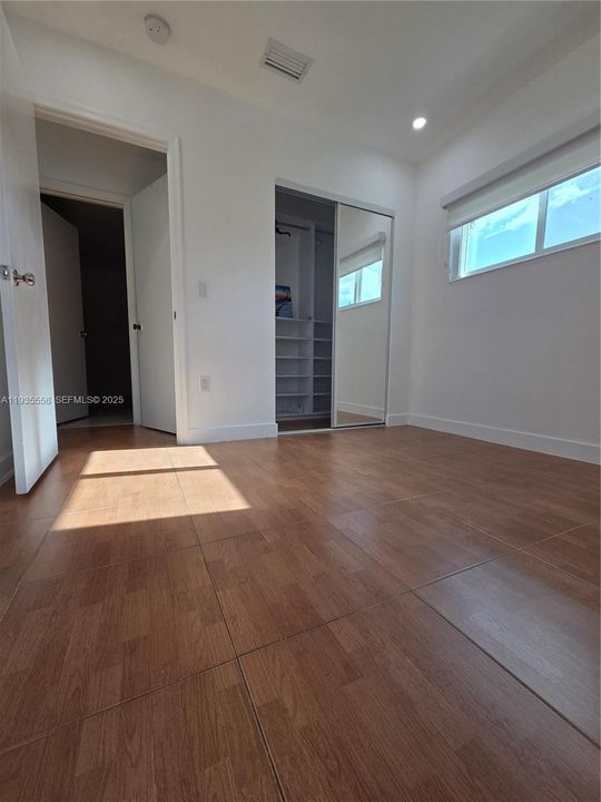 В аренду: $2,550 (3 спален, 2 ванн, 999 Квадратных фут)