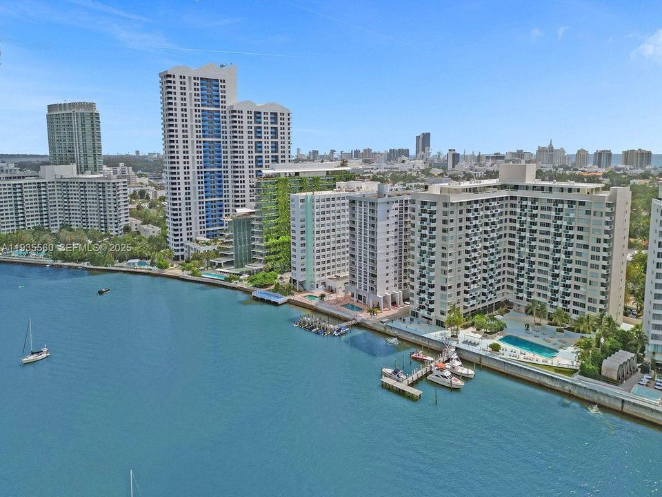 En Venta: $499,000 (1 camas, 1 baños, 940 Pies cuadrados)