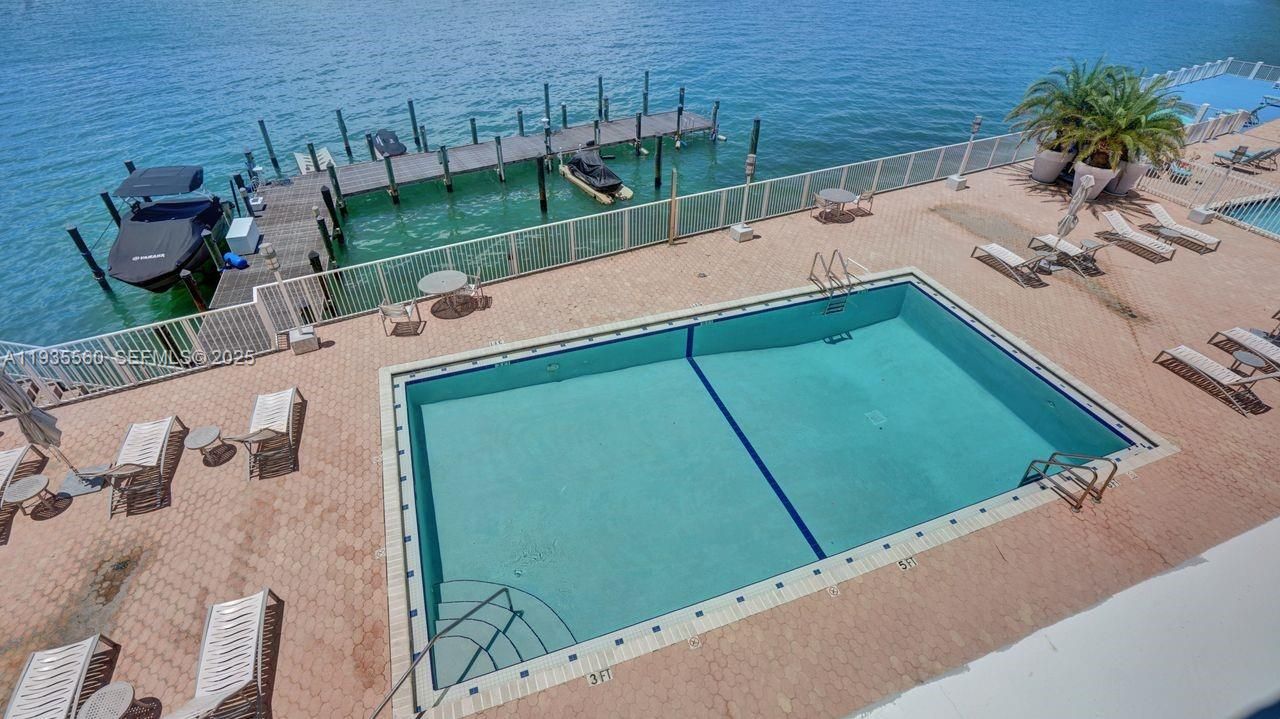 En Venta: $499,000 (1 camas, 1 baños, 940 Pies cuadrados)