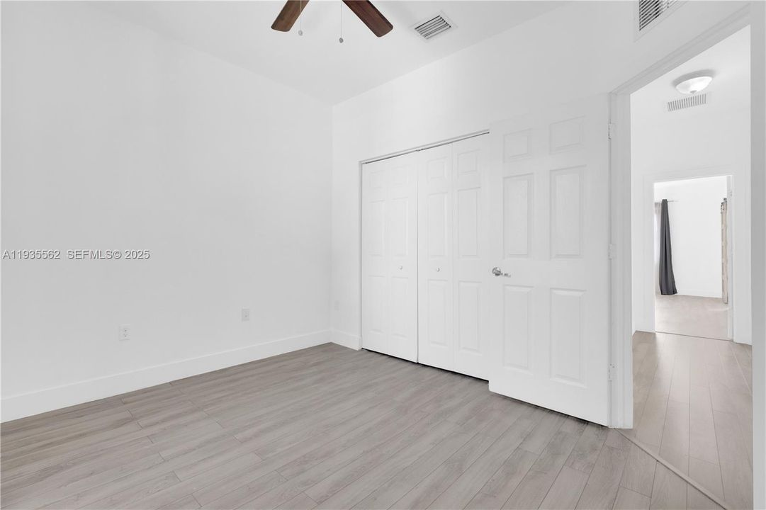 В аренду: $3,000 (3 спален, 2 ванн, 1741 Квадратных фут)