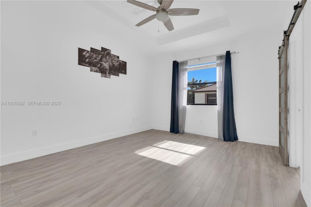 В аренду: $3,000 (3 спален, 2 ванн, 1741 Квадратных фут)