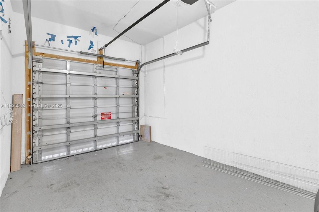 В аренду: $3,000 (3 спален, 2 ванн, 1741 Квадратных фут)