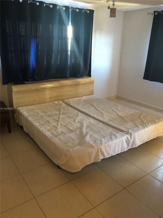 В аренду: $2,200 (2 спален, 2 ванн, 1092 Квадратных фут)