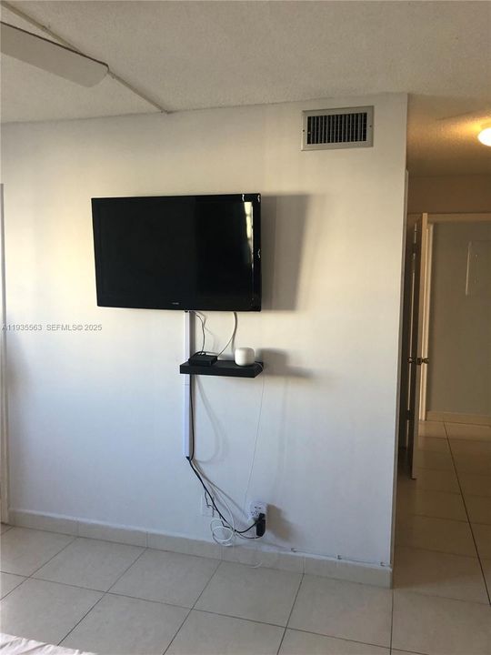 В аренду: $2,200 (2 спален, 2 ванн, 1092 Квадратных фут)