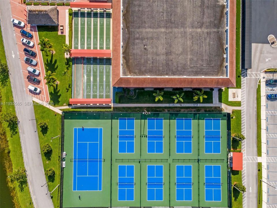 В аренду: $2,100 (2 спален, 2 ванн, 1008 Квадратных фут)