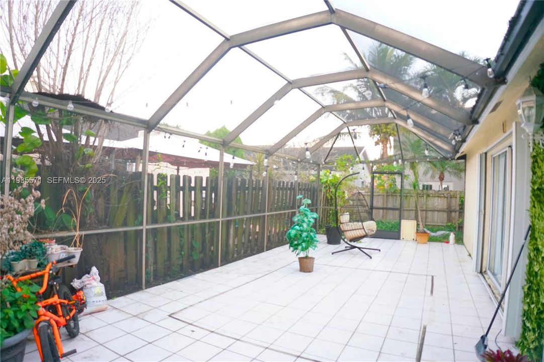 For Sale: $659,000 (3 beds, 2 baths, 1484 Square Feet)