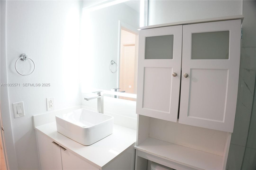 For Sale: $659,000 (3 beds, 2 baths, 1484 Square Feet)