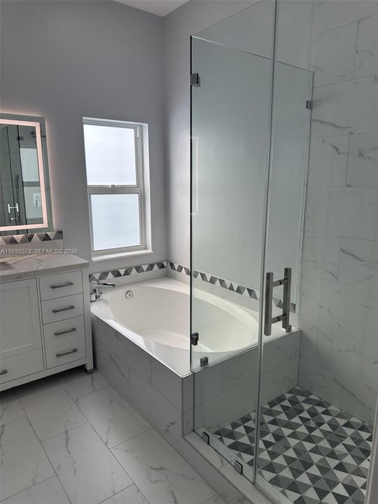 待售: $860,000 (4 贝兹, 3 浴室, 2116 平方英尺)