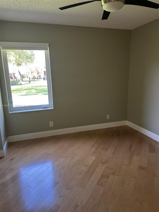 待售: $860,000 (4 贝兹, 3 浴室, 2116 平方英尺)