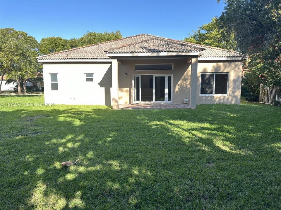 待售: $860,000 (4 贝兹, 3 浴室, 2116 平方英尺)