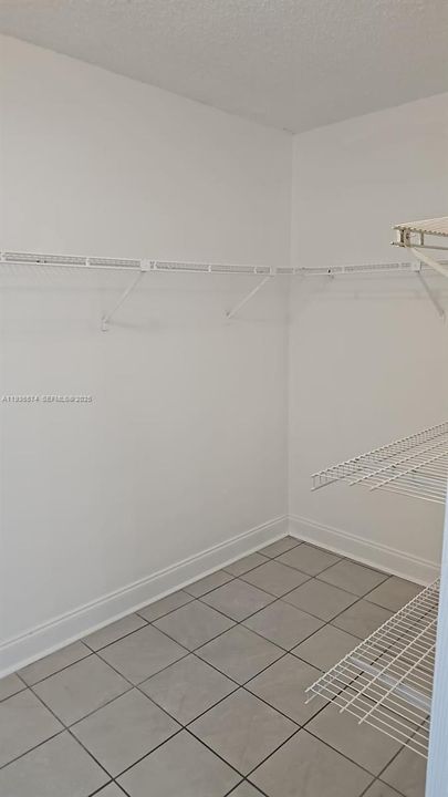 For Rent: $1,950 (2 beds, 2 baths, 1113 Square Feet)