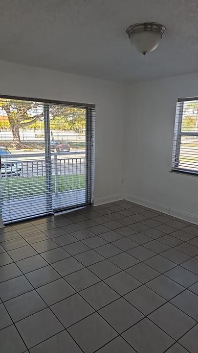 For Rent: $1,950 (2 beds, 2 baths, 1113 Square Feet)