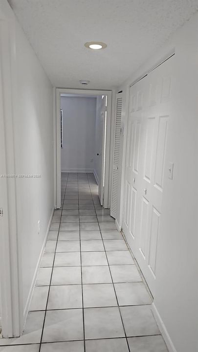 For Rent: $1,950 (2 beds, 2 baths, 1113 Square Feet)