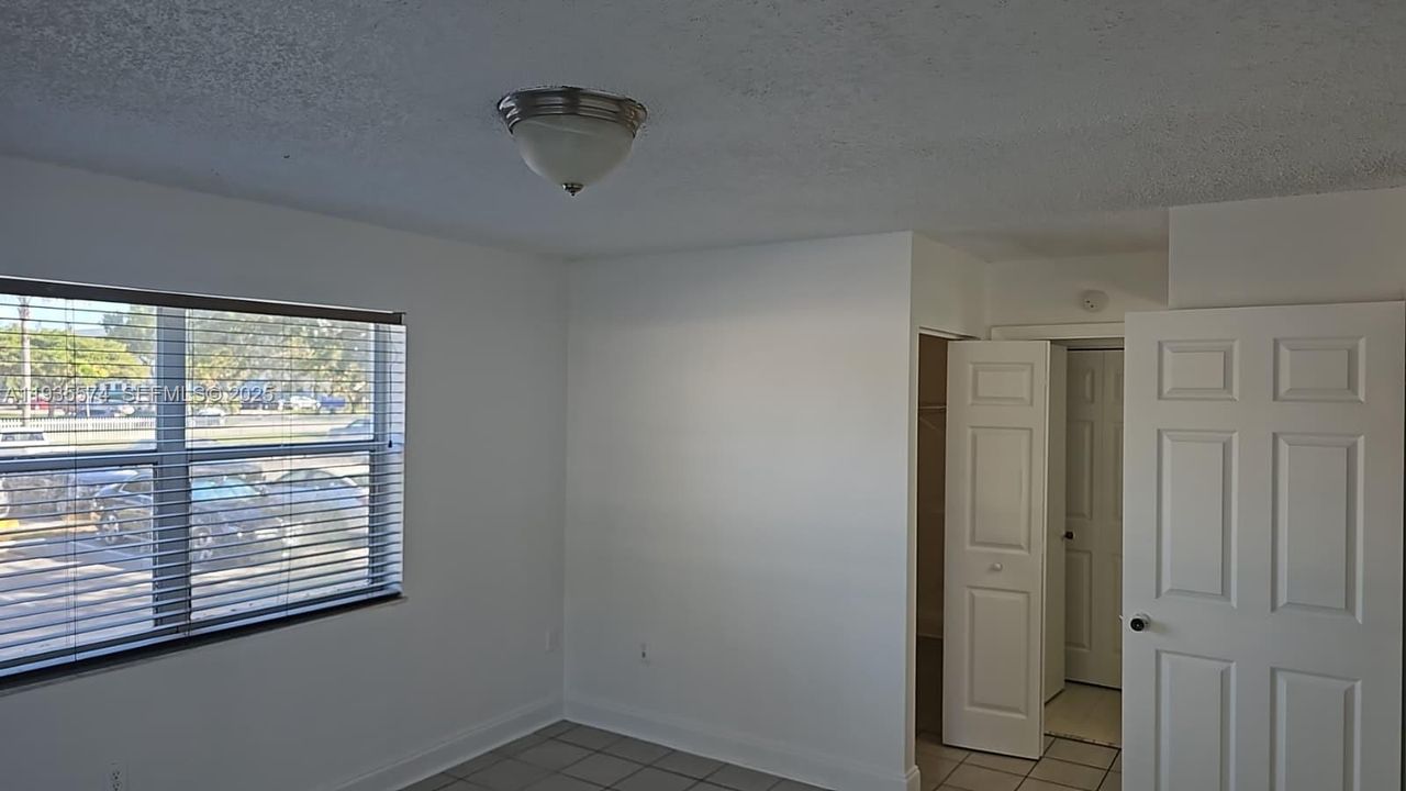 For Rent: $1,950 (2 beds, 2 baths, 1113 Square Feet)