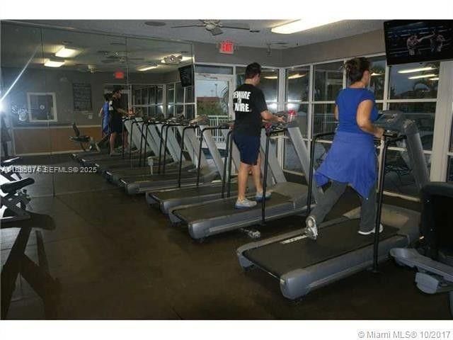 For Rent: $1,950 (2 beds, 2 baths, 1113 Square Feet)