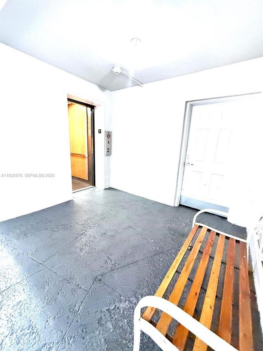 На продажу: $175,000 (1 спален, 1 ванн, 861 Квадратных фут)