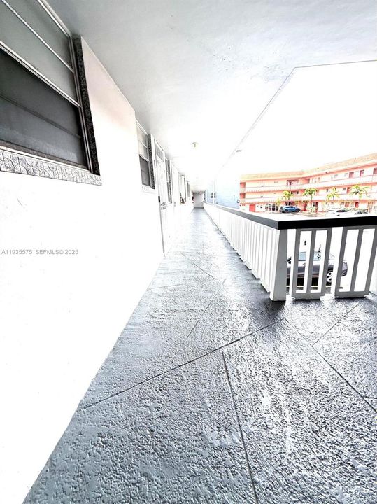 待售: $175,000 (1 贝兹, 1 浴室, 861 平方英尺)