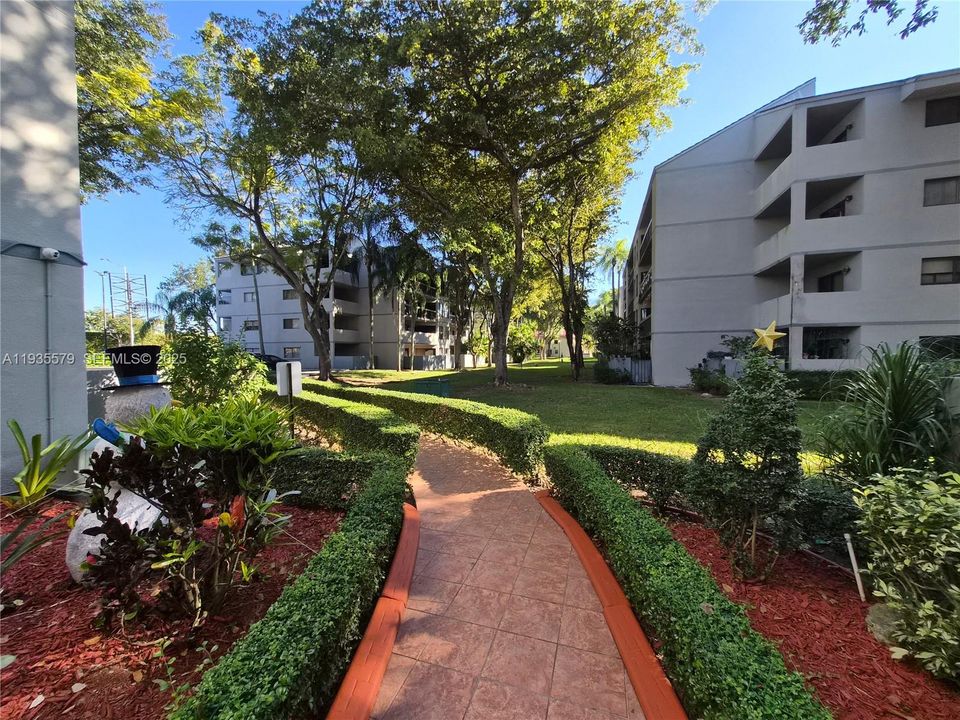 beautifully maintained community