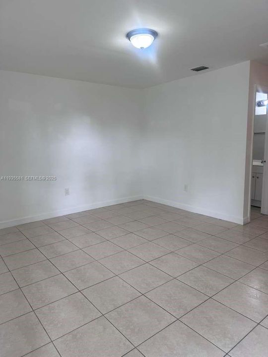 En Renta: $1,325 (1 camas, 1 baños, 2909 Pies cuadrados)