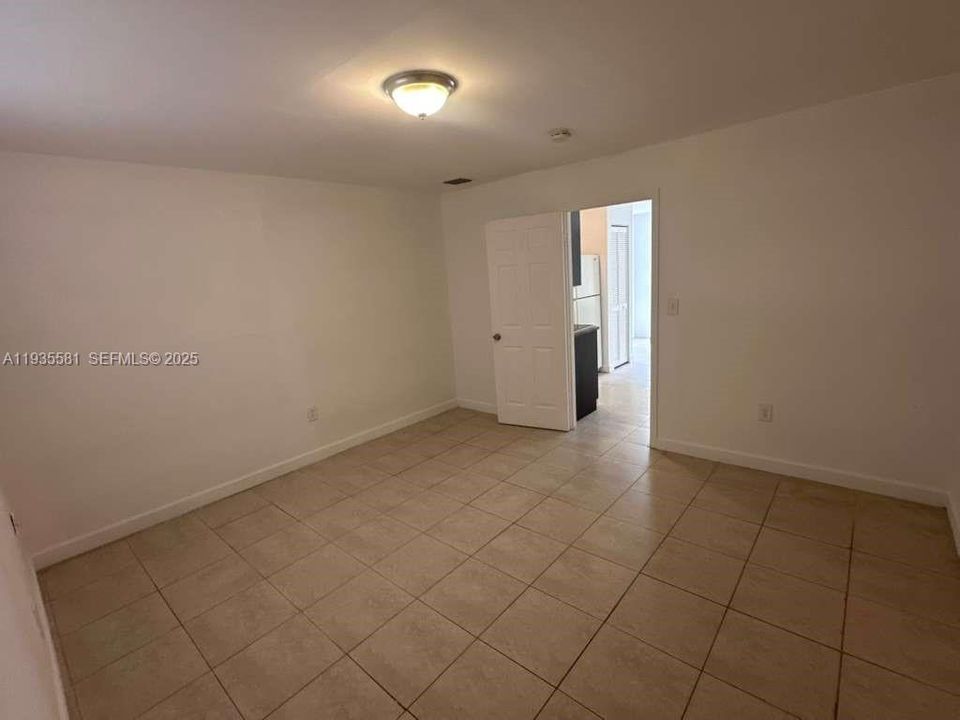 En Renta: $1,325 (1 camas, 1 baños, 2909 Pies cuadrados)