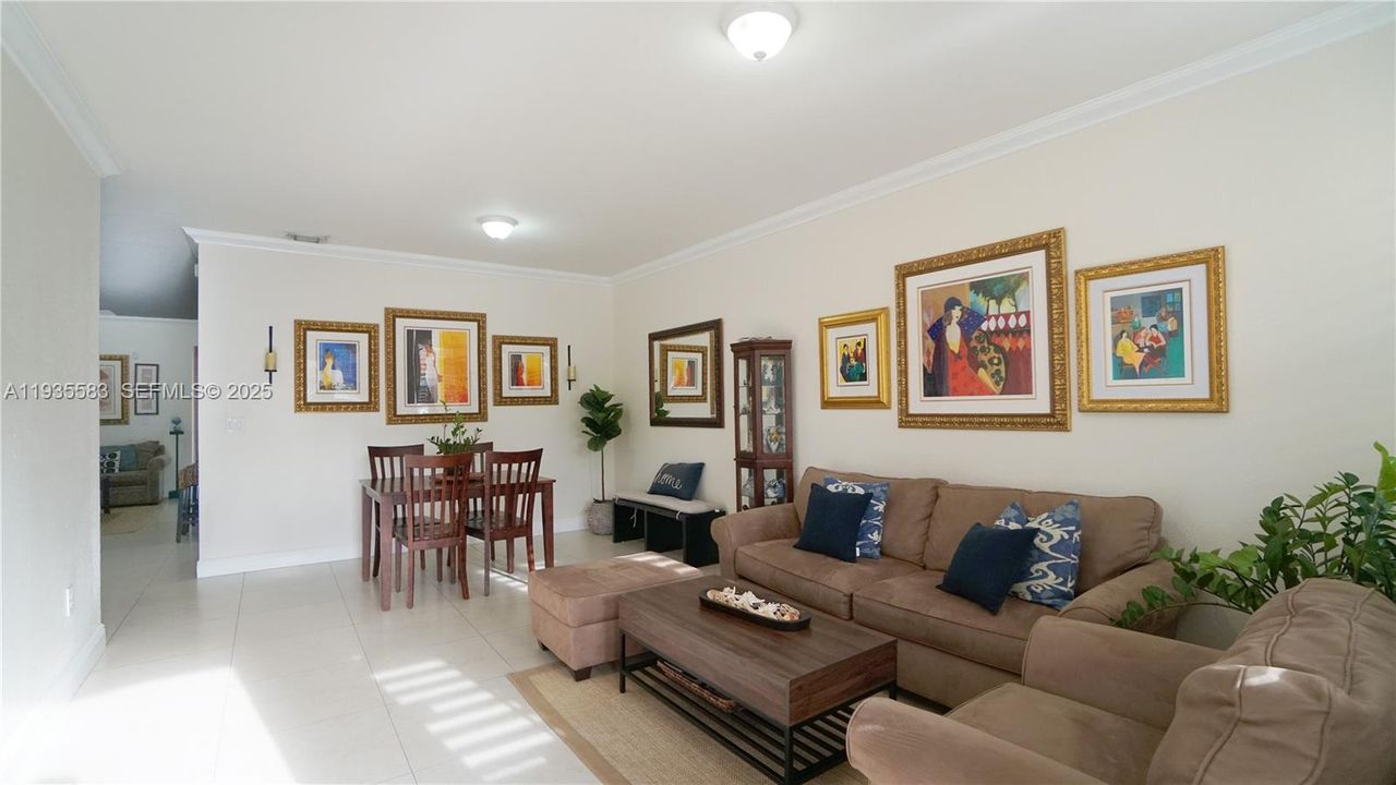 For Rent: $3,175 (3 beds, 2 baths, 1900 Square Feet)