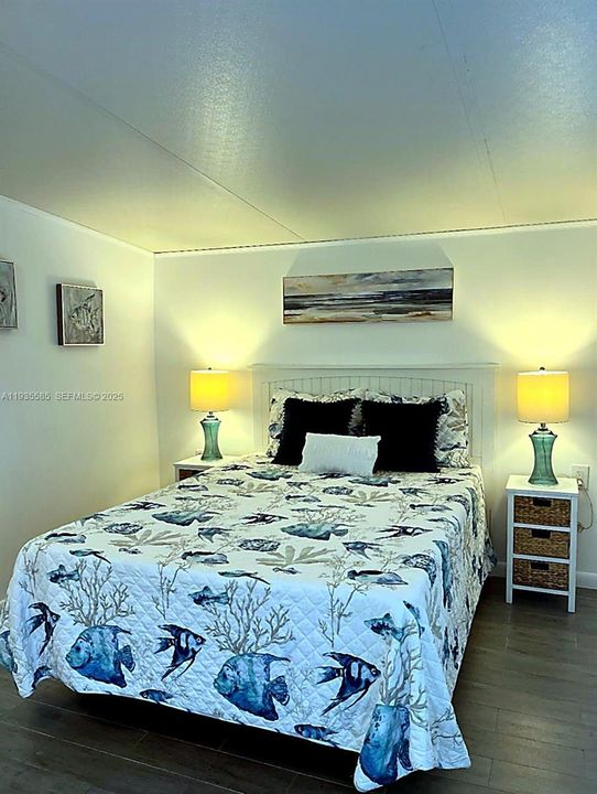 出租: $1,900 (2 贝兹, 1 浴室, 744 平方英尺)