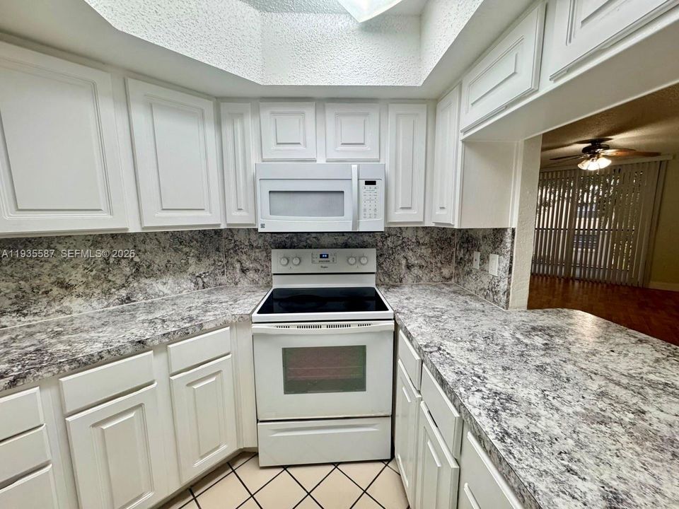 En Renta: $1,900 (1 camas, 1 baños, 810 Pies cuadrados)