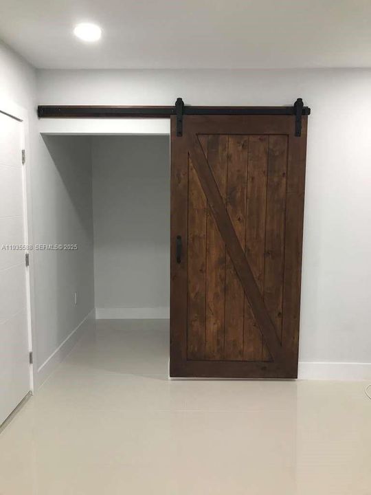 出租: $4,100 (3 贝兹, 2 浴室, 2477 平方英尺)