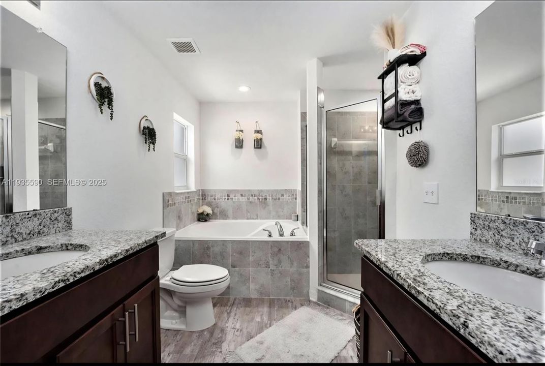 待售: $329,900 (3 贝兹, 2 浴室, 0 平方英尺)