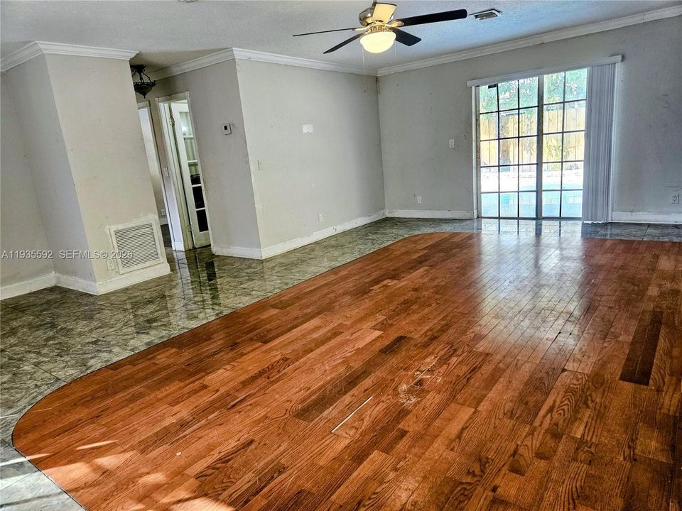 For Rent: $3,500 (3 beds, 2 baths, 1151 Square Feet)