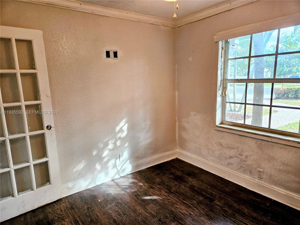 For Rent: $3,500 (3 beds, 2 baths, 1151 Square Feet)