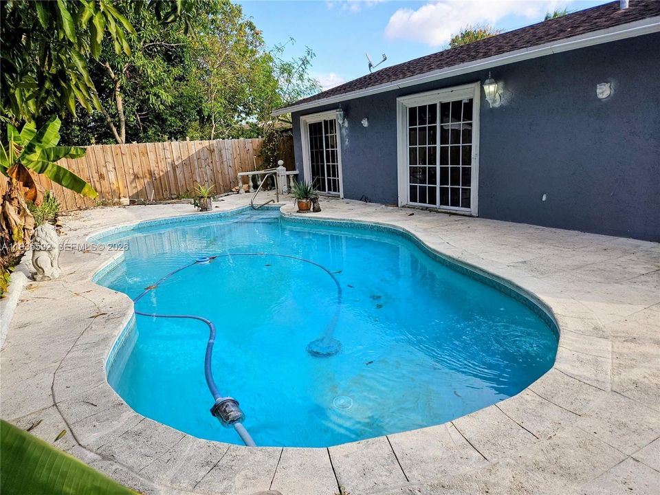 For Rent: $3,500 (3 beds, 2 baths, 1151 Square Feet)