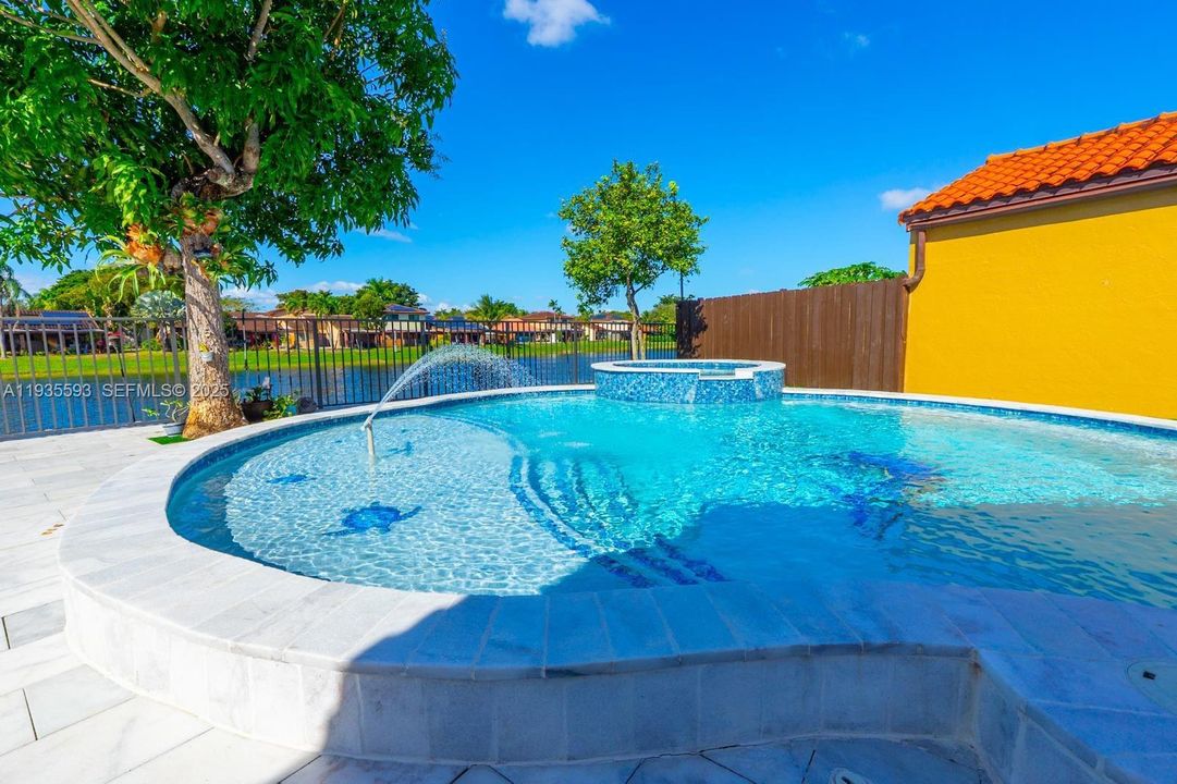 For Rent: $3,900 (3 beds, 2 baths, 1211 Square Feet)