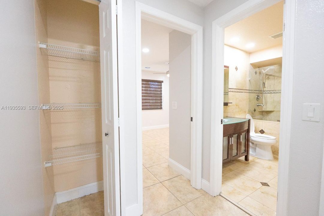 For Rent: $3,900 (3 beds, 2 baths, 1211 Square Feet)